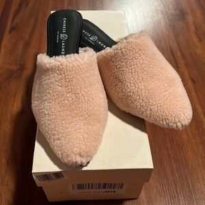 Pink Fluffy slip on sandals hard bottom, indoor/outdoor size 7.5